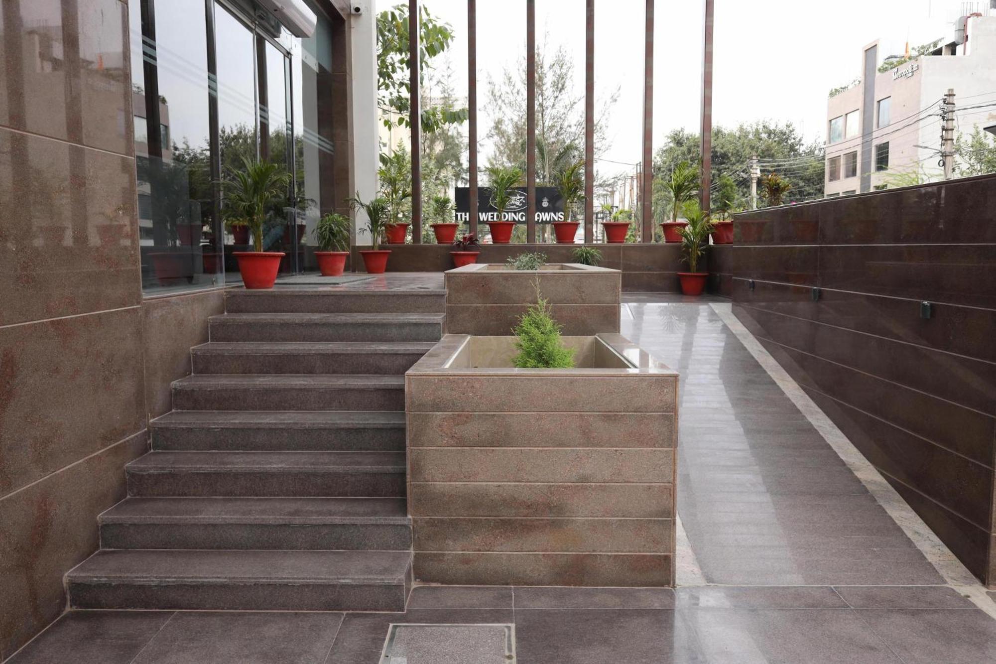 The Royal Legacy Hotel Lucknow Exterior foto