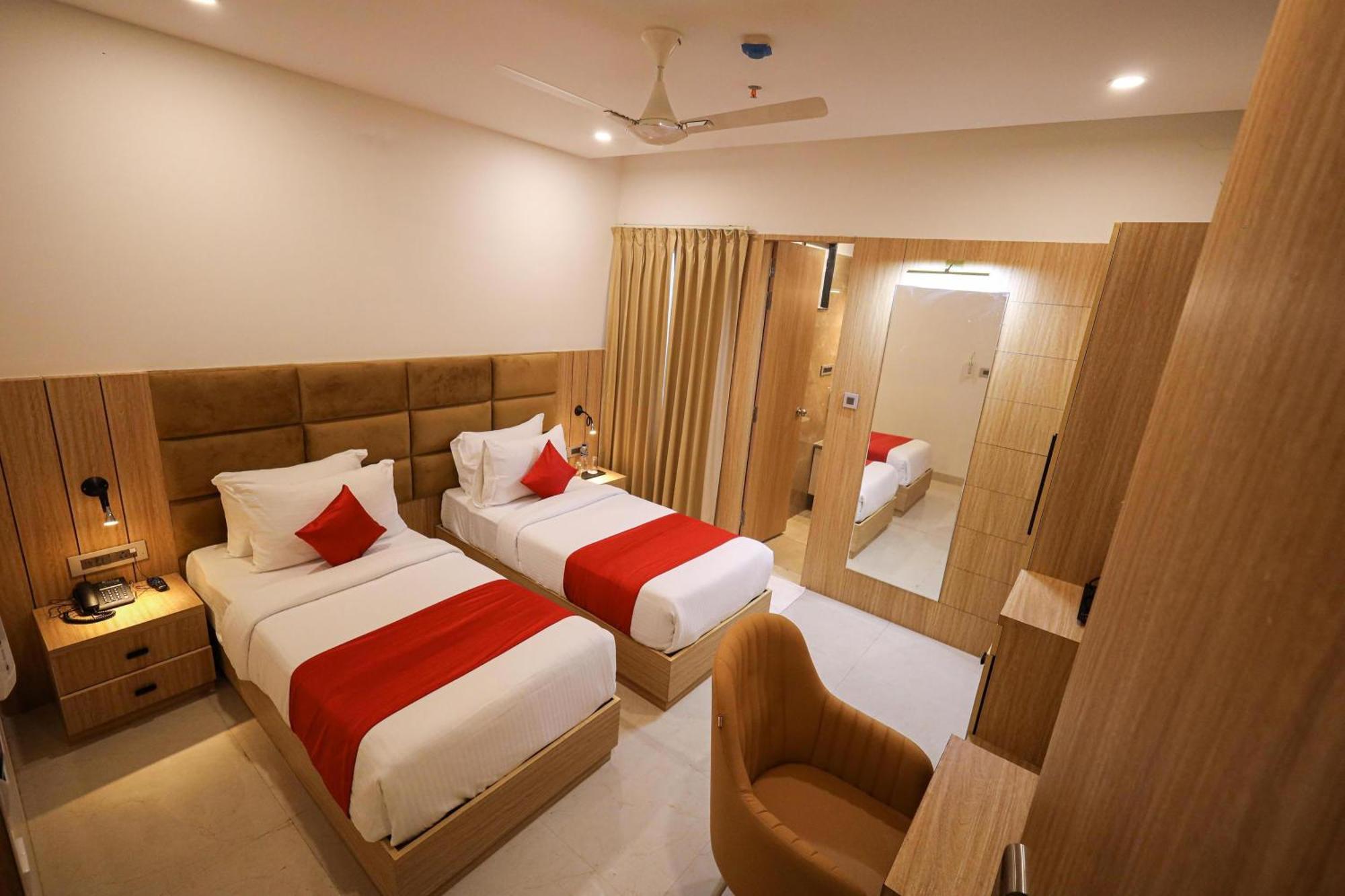 The Royal Legacy Hotel Lucknow Exterior foto